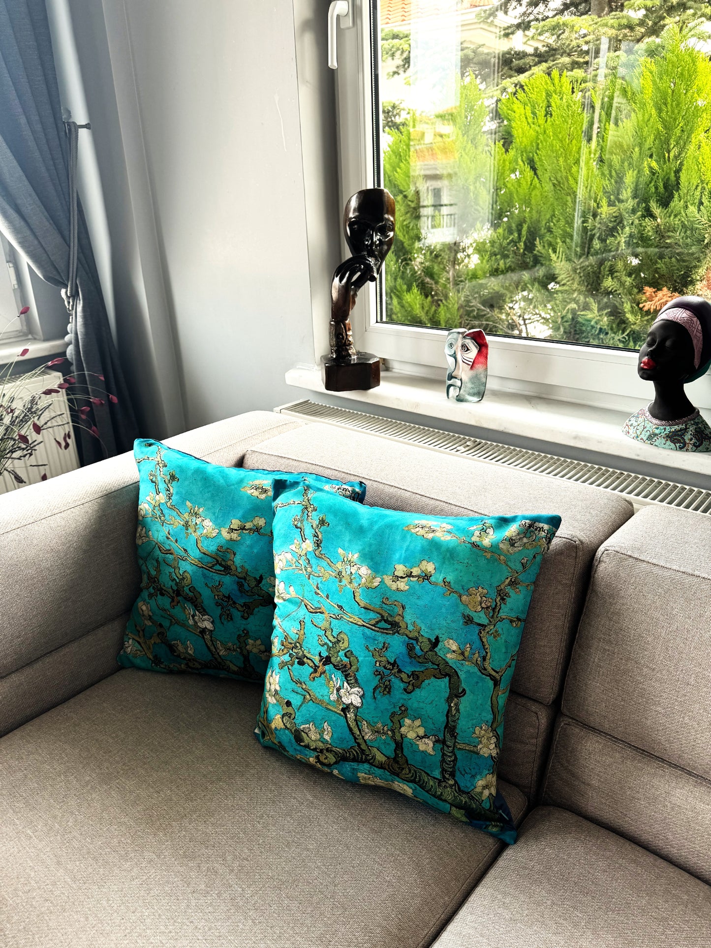 Housse de Coussin Van Gogh en Soie Naturelle – Élégance Artistique & Raffinement