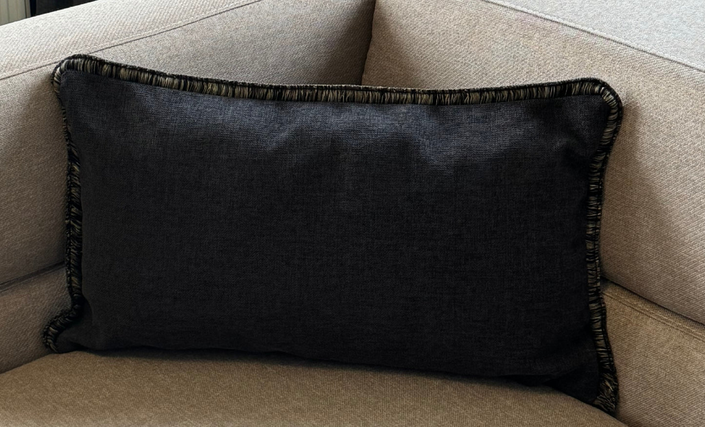 Housse de Coussin MIROR – Coussin Décoratif en Tissu Tissé Texturé | Édition Limitée