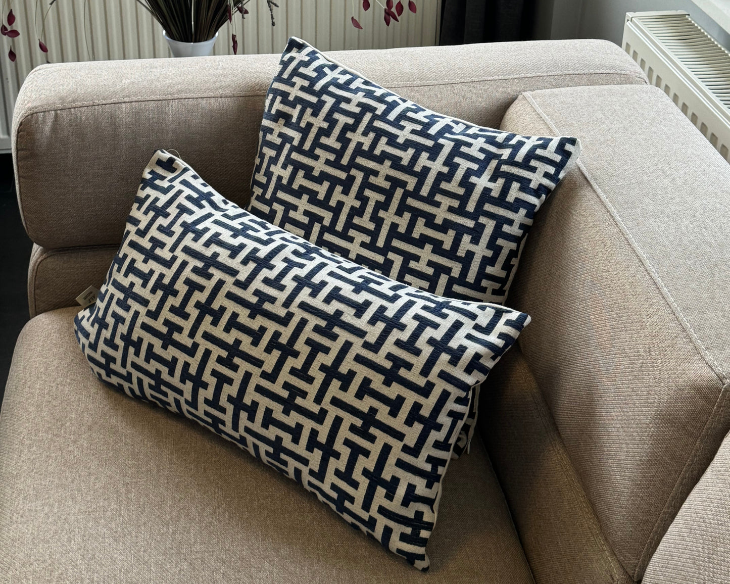 Housse de Coussin TASSELBLUE – Élégance Naturelle & Touche Artisanale