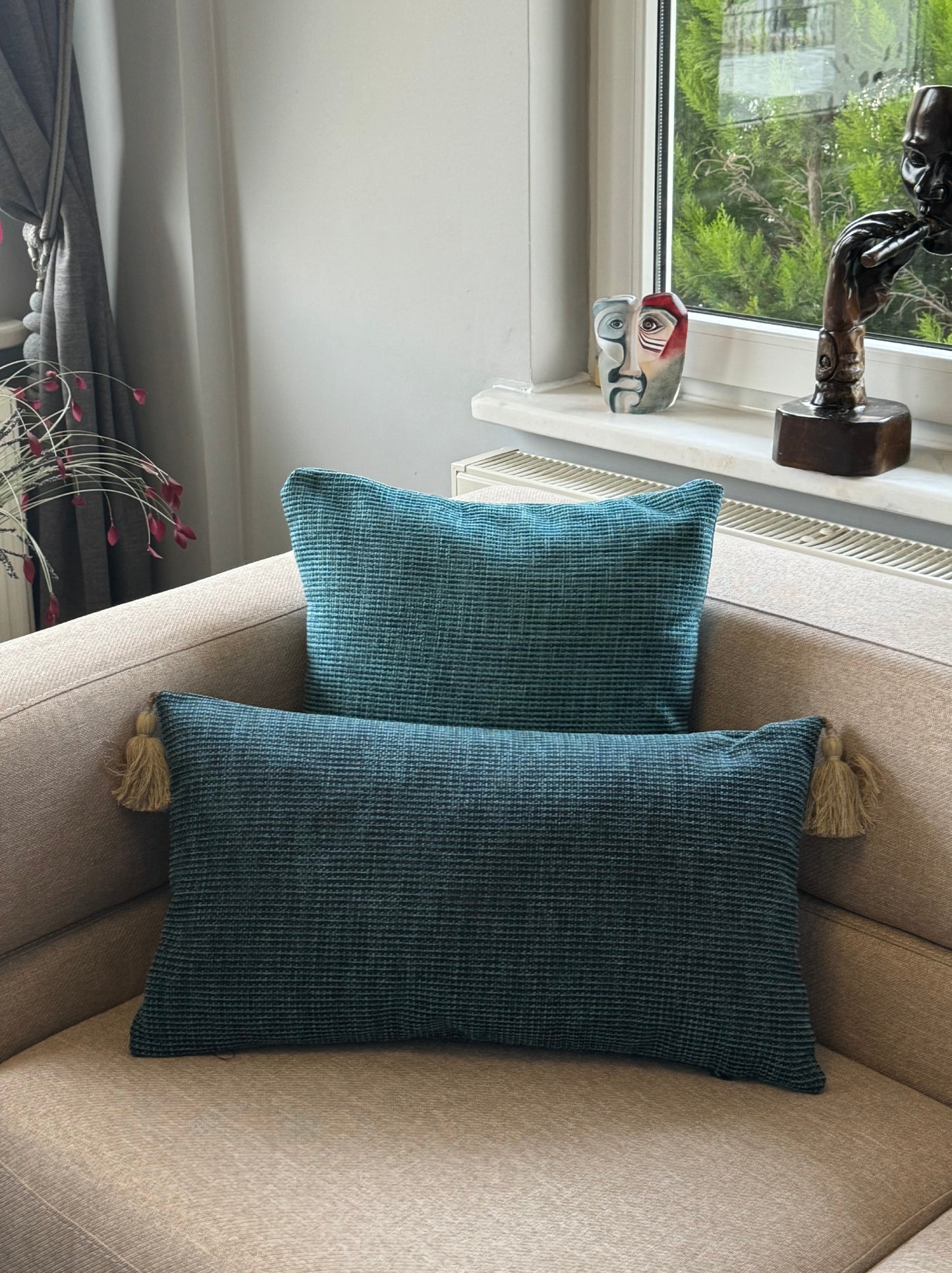 Housse de Coussin IKAT Bleu – Motif Ethnique & Élégance Artisanale