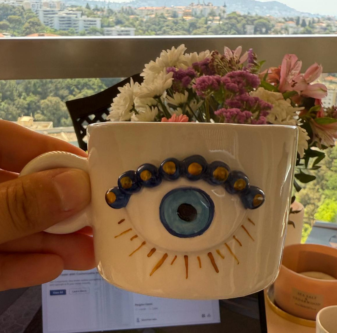 Tasse en céramique artisanale – Œil protecteur