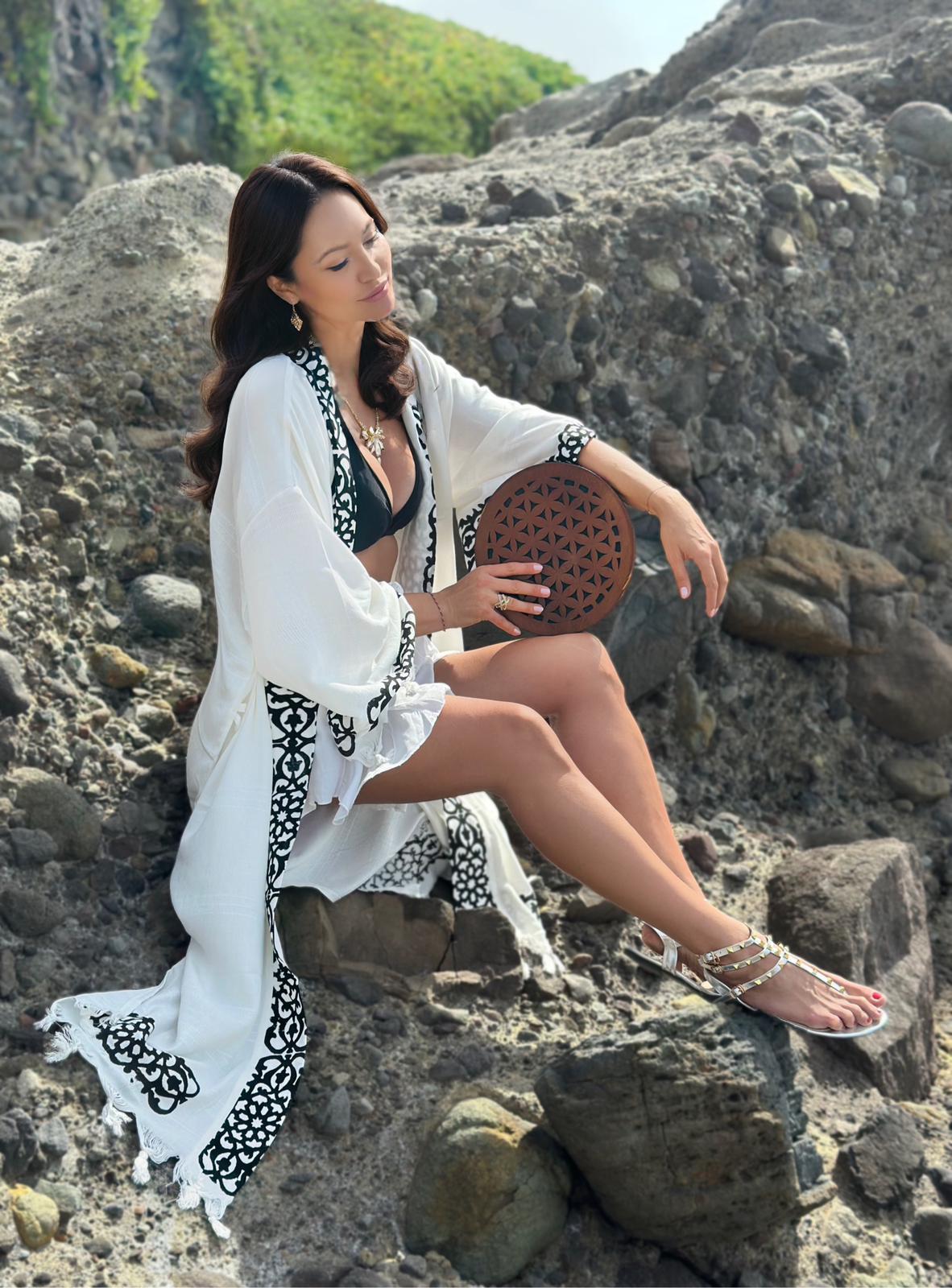 Medus: Artisan Kimono en coton imprimé à la pierre – Tenue durable pour la plage et la détente