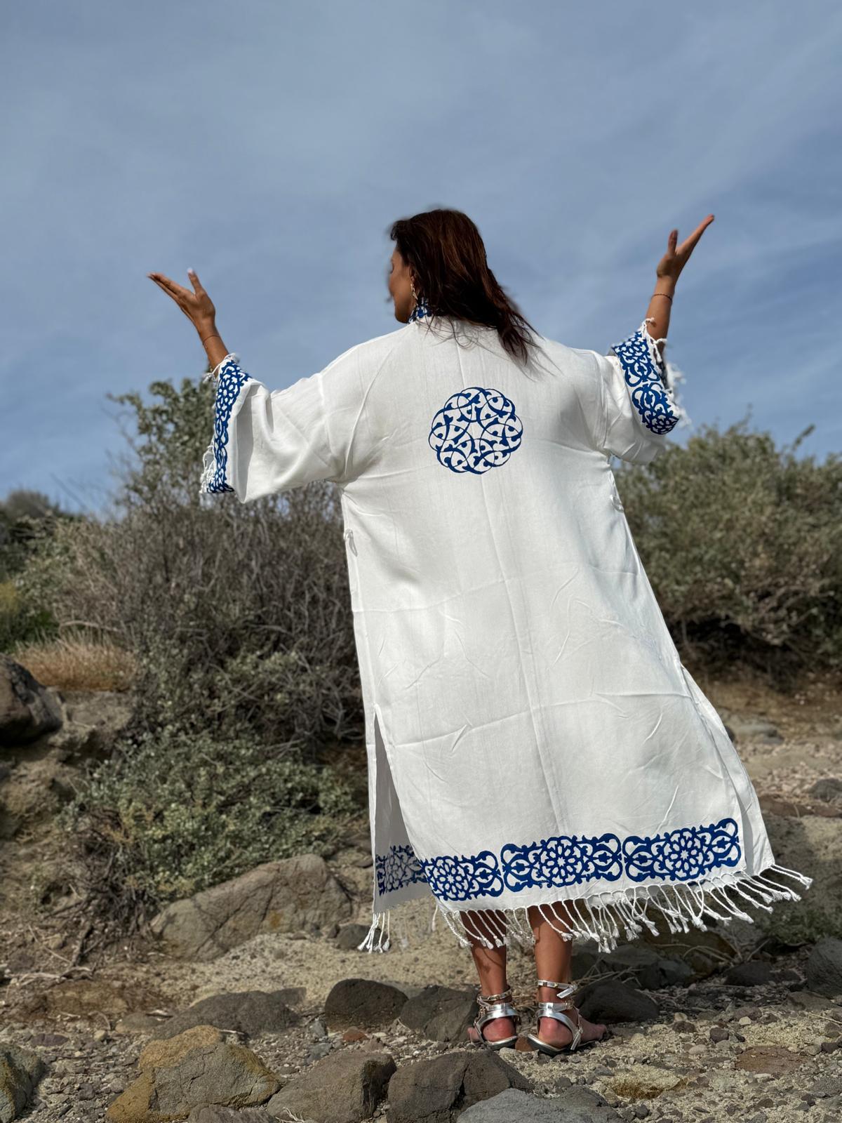 Medusblu:Offrez-vous une touche d’élégance décontractée avec notre kimono