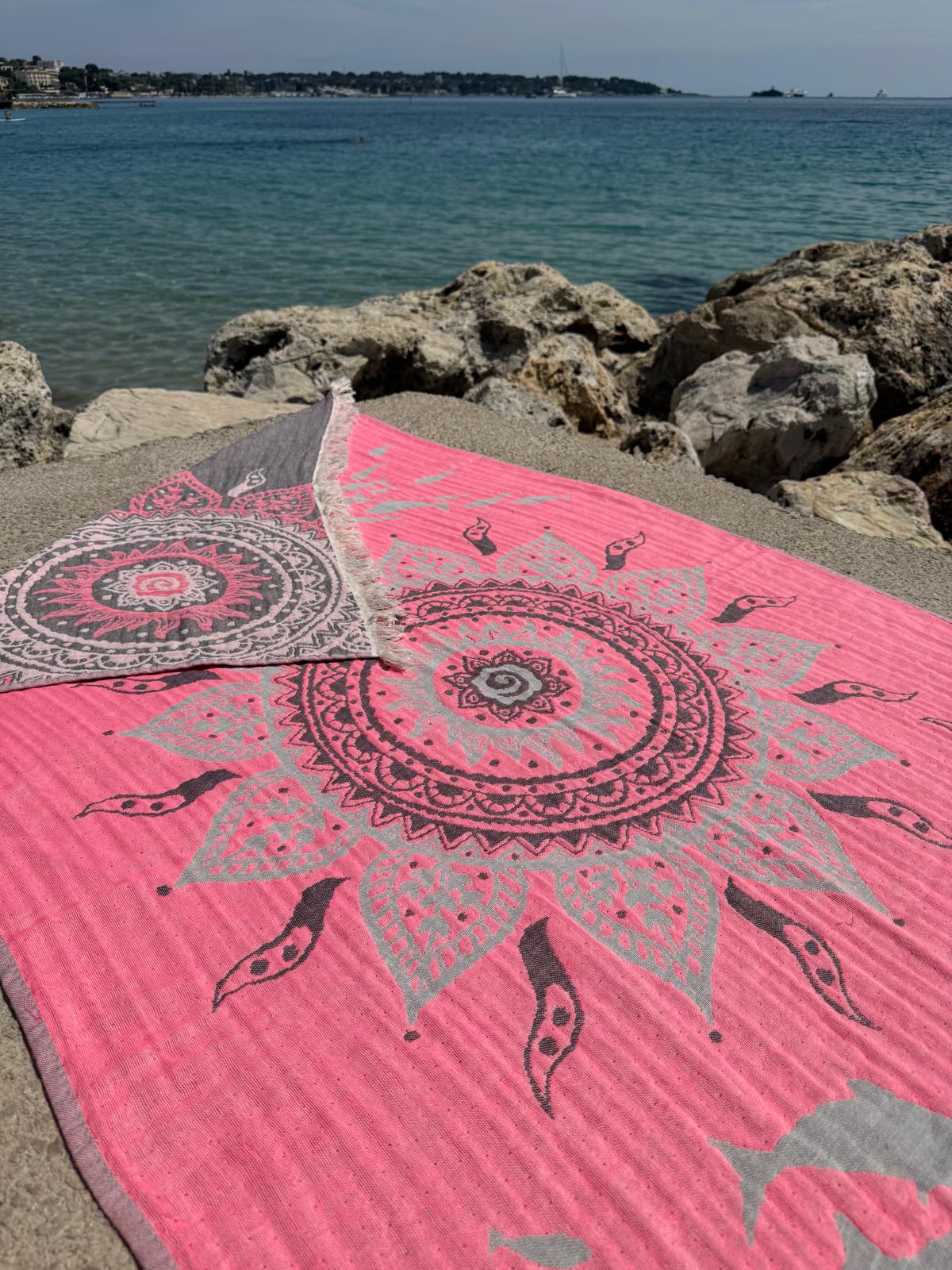 Serviette de plage élégante, en coton, et stylée