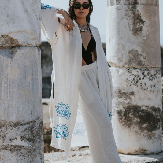 Lotus – Kimono Femme Écru en Coton & Bambu, Élégance Naturelle & Artisanat Authentique