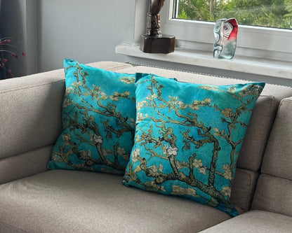 Housse de Coussin Van Gogh en Soie Naturelle – Élégance Artistique & Raffinement