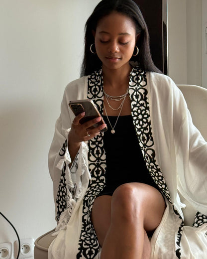 Medus: Artisan Kimono en coton imprimé à la pierre – Tenue durable pour la plage et la détente
