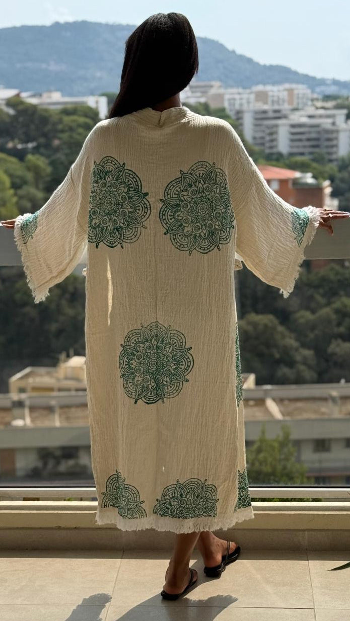 Chakra: artisanale kimono fait main en coton bio – Tenue durable pour la plage, la détente et a la maison .
