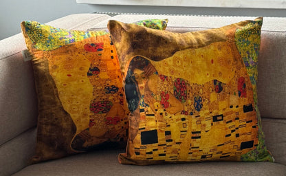 Housse de Coussin femmefatale  en Soie Naturelle – Élégance  & Luxe Intemporel