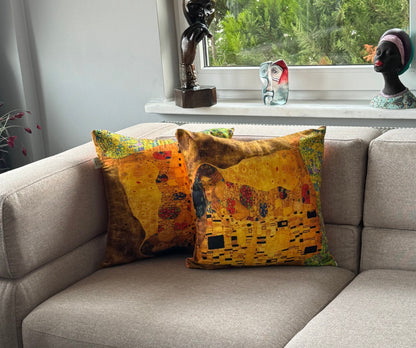 Housse de Coussin femmefatale  en Soie Naturelle – Élégance  & Luxe Intemporel